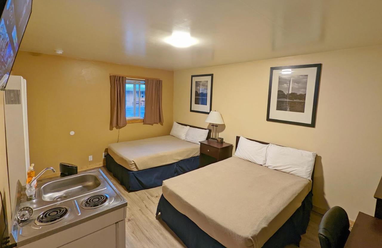 פיינדייל Teton Court Motel מראה חיצוני תמונה